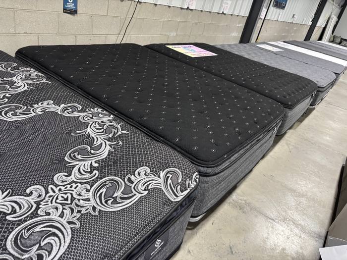 Mattress example at BoxDrop Clarksburg